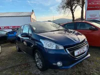 Gebraucht Peugeot 208 Allure 120 PS (88 kW) 2014 Blau Kleinwagen