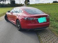 Second-hand Tesla Model S 309 kW (421 CP) 2015 Roșu Hatchback