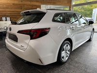 Neu Toyota Corolla 140 PS (102 kW) 2025 Weiß Kombi
