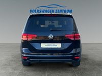 Gebraucht VW Touran Comfortline 110 PS (80 kW) 2016 Schwarz Van / Kleinbus