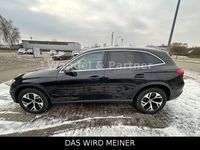 Gebraucht Mercedes GLC300e 197 PS (144 kW) 2023 Schwarz SUV