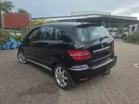 Gebraucht Mercedes B200 140 PS (102 kW) 2009 Schwarz Van / Kleinbus
