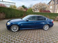 Gebraucht BMW 325 218 PS (160 kW) 2010 Blau Limousine