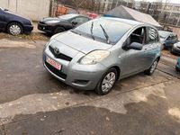 Gebraucht Toyota Yaris Sol 101 PS (74 kW) 2009 Silber Kleinwagen