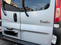 Gebraucht Renault Trafic 145 PS (106 kW) 2008 Silber Van / Kleinbus