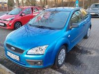 Gebraucht Ford Focus Trend 101 PS (74 kW) 2005 Blau Limousine