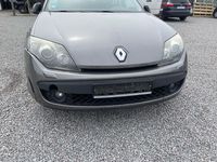 Gebraucht Renault Laguna III Dynamique 150 PS (110 kW) 2010 Grau Limousine