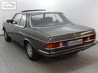 Gebraucht Mercedes 230 136 PS (100 kW) 1982 Grau metallic Coupé