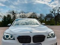 Second-hand BMW 730 245 CP (180 kW) 2012 Alb Berlinǎ