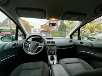 Gebraucht Opel Meriva Edition 101 PS (74 kW) 2011 Van / Kleinbus
