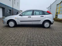 Używany Ford Focus 101 KM (74 kW) 2001 Srebrny Sedan/Limuzyna