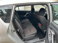 Gebraucht Toyota Verso 126 PS (92 kW) 2011 Silber Van / Kleinbus