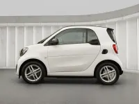 Gebraucht Smart ForTwo Coupé 60 kW (82 PS) 2024 Weiß Kleinwagen
