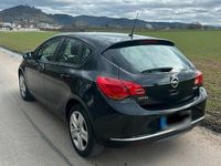 Gebraucht Opel Astra Energy 120 PS (88 kW) 2014 Schwarz Limousine