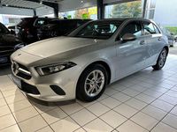 Gebraucht Mercedes A180 116 PS (85 kW) 2019 Silber Limousine