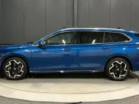Gebraucht VW Passat R-line 193 PS (141 kW) 2024 Reef blue metallic Kombi