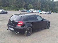 Gebraucht BMW 118 122 PS (89 kW) 2005 Schwarz Kleinwagen