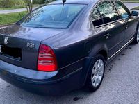 Brugt Skoda Superb 131 HK (96 kW) 2003 Grå Sedan