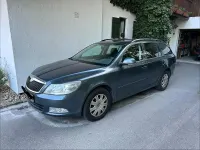 Gebraucht Skoda Octavia 105 PS (77 kW) 2011 Grau Kombi