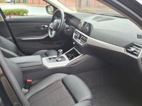 Gebraucht BMW 320 190 PS (139 kW) 2022 Schwarz Kombi