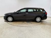 Gebraucht VW Passat 150 PS (110 kW) 2022 Mangangrau metallic Kombi