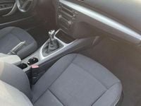 Gebraucht BMW 116 116 PS (85 kW) 2011 Schwarz Kleinwagen