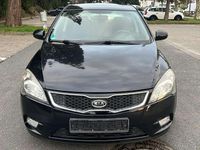 Gebraucht Kia Ceed Edition 7 116 PS (85 kW) 2012 Zilinaschwarz met. Kleinwagen
