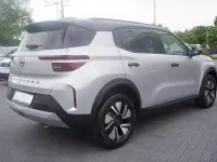 Neu Opel Frontera Ultimate 145 PS (106 kW) 2026 Khakigrünmet. SUV