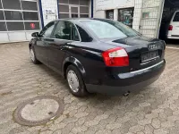 Używany Audi A4 131 KM (96 kW) 2001 Czarny Sedan/Limuzyna