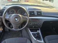 Gebraucht BMW 120 122 PS (89 kW) 2009 Schwarz Kleinwagen