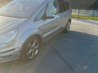 Gebraucht Ford S-MAX Titanium 140 PS (102 kW) 2012 Silber Van / Kleinbus