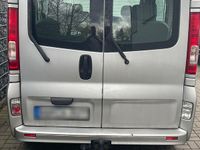 Gebraucht Renault Trafic 114 PS (83 kW) 2012 Silber Van / Kleinbus