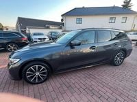 Gebraucht BMW 320 Sport Line 190 PS (139 kW) 2022 Grau Kombi