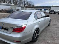 Gebraucht BMW 530 258 PS (189 kW) 2005 Silber Limousine