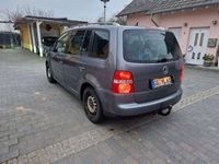 gebraucht VW Touran 2.0 TDI DPF DSG Highline