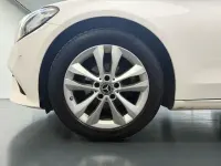 Gebraucht Mercedes C180 Avantgarde 156 PS (114 kW) 2020 Weiß Kombi