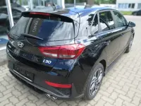 Neu Hyundai i30 N Line 150 PS (110 kW) 2026 Schwarz Limousine