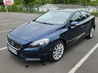 Usata Volvo V40 Momentum 150 CV (110 kW) 2013 Blu Berlina