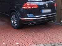 Gebraucht VW Touareg 262 PS (192 kW) 2016 Schwarz SUV