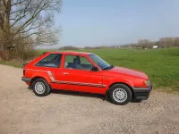 Gebraucht Mazda 323 65 PS (47 kW) 1987 Rot Kleinwagen