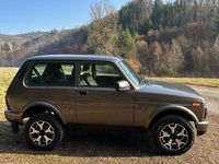 Gebraucht Lada Urban 83 PS (61 kW) 2023 Braun SUV