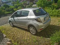 Gebraucht Toyota Yaris Hybrid 75 PS (55 kW) 2012 Silber Kleinwagen