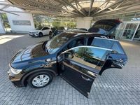 Second-hand VW T-Roc R-line 150 CP (110 kW) 2024 Negru SUV
