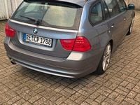 Gebraucht BMW 320 170 PS (125 kW) 2008 Schwarz Kombi