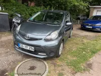 Gebraucht Toyota Aygo 68 PS (50 kW) 2012 Grau Kleinwagen