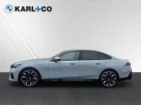 Gebraucht BMW 550e Performance 313 PS (230 kW) 2026 Brooklyn grau metallic Limousine