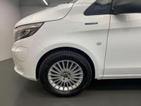Gebraucht Mercedes e-Vito 150 kW (204 PS) 2020 Arktikweiß Van / Kleinbus