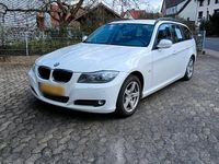 Gebraucht BMW 320 177 PS (130 kW) 2009 Weiß Kombi