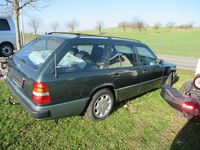 Gebraucht Mercedes 220 150 PS (110 kW) 1993 Grün Limousine