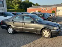 Gebraucht Mercedes C180 Elegance 122 PS (89 kW) 1994 Blau Limousine
